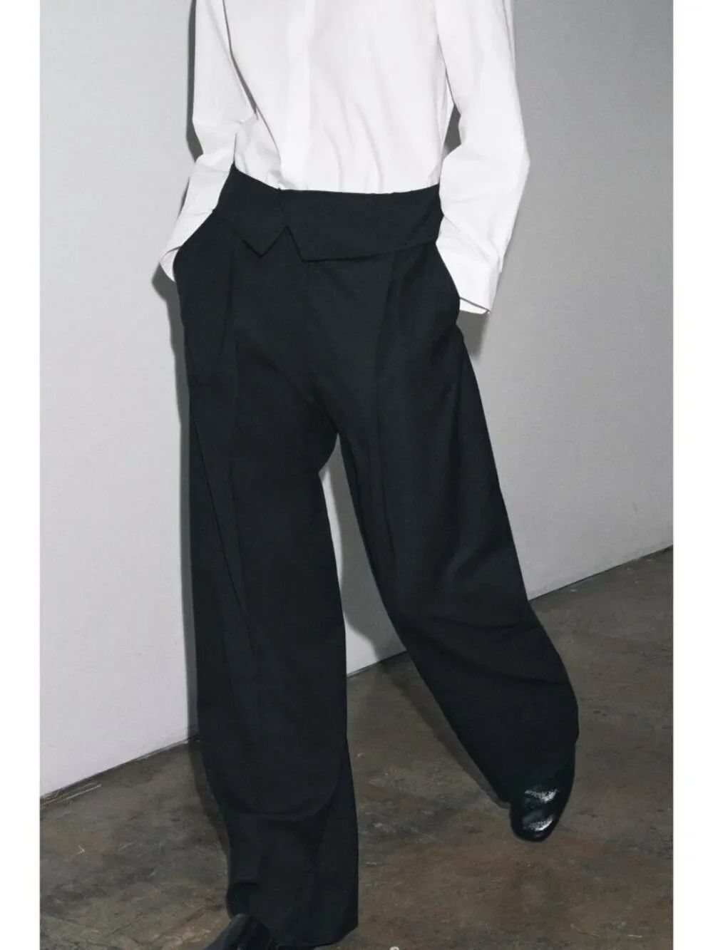Zara ZW Womens Wool Trousers with Turn-Down Waistband Large Black 8619/461 NWT